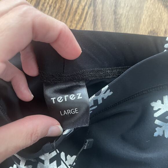 NWT Terez (14y) Snowflake Leggings - Picture 4 of 7